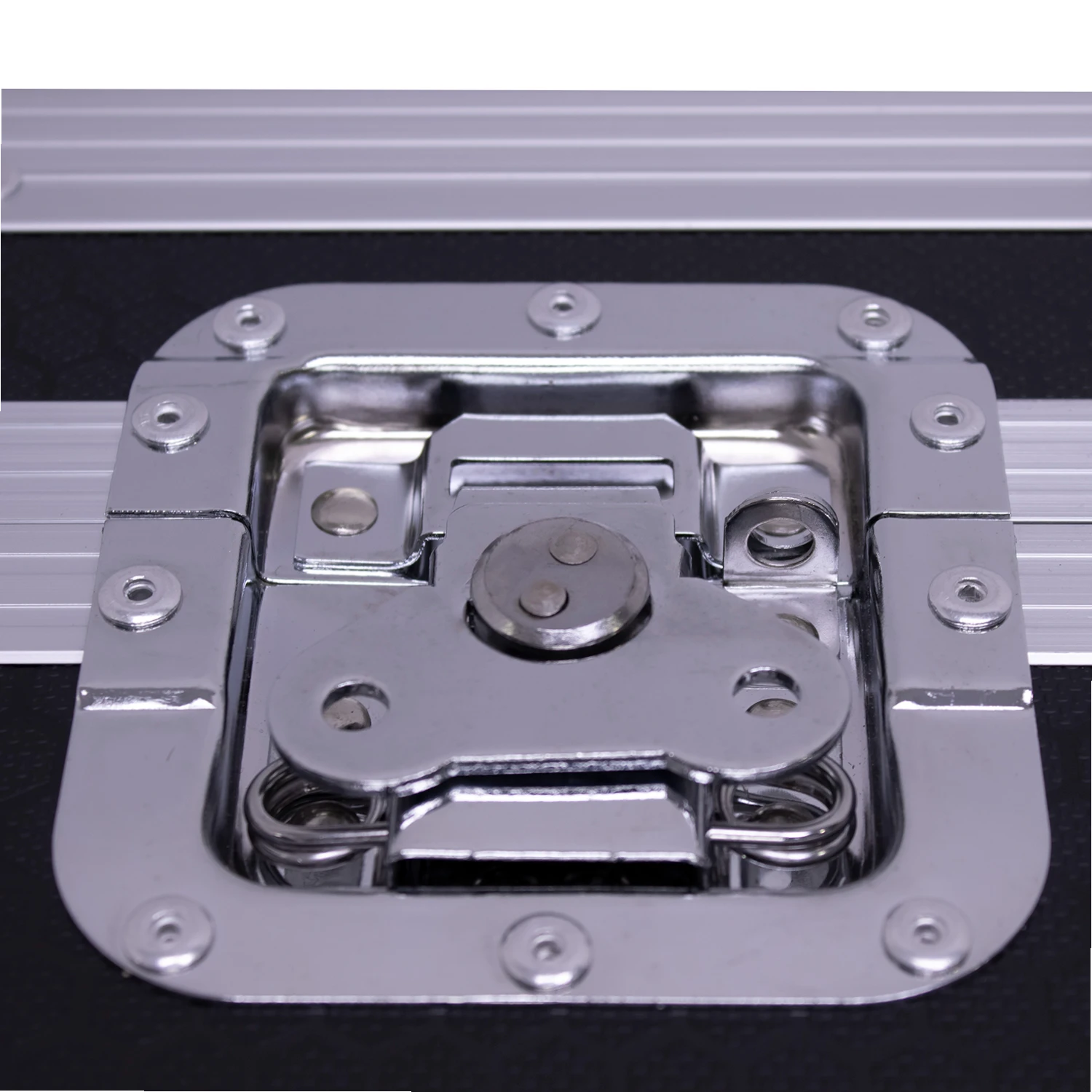Protekt Plus case with rollers for XDJ-XZ